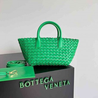 Bottega Veneta Cabat Mini Bag In Green Intrecciato Lambskin