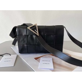 Bottega Veneta Cassett Bag In Black Wrinkled Calfskin