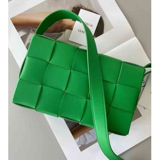 Bottega Veneta Cassett Bag In Green Intrecciato Lambskin