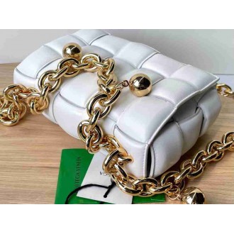 Bottega Veneta Chain Cassette Bag In White Lambskin