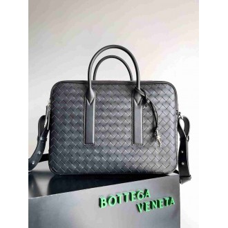 Bottega Veneta Getaway Briefcase in Black Intrecciato Calfskin