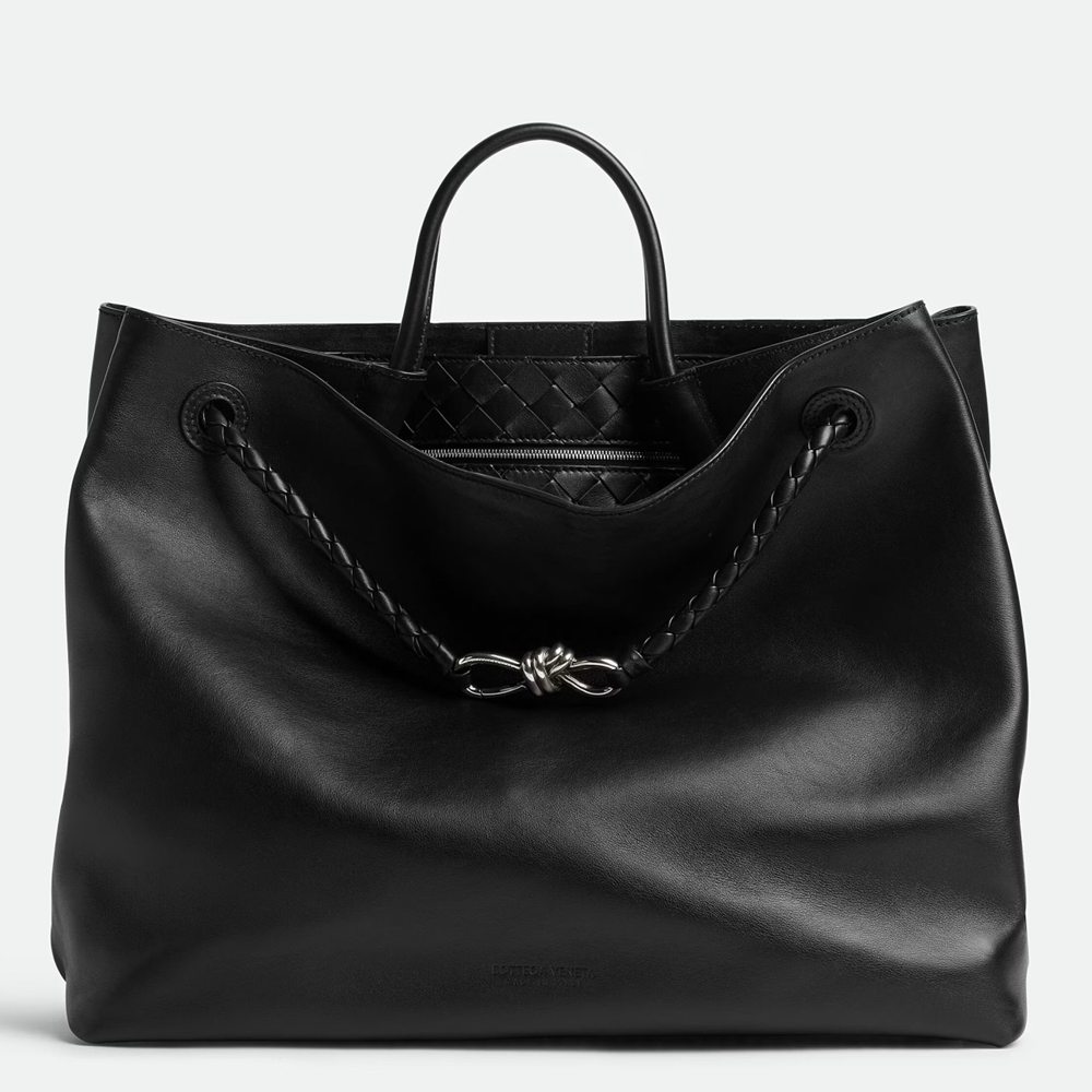 Bottega Veneta Large Andiamo Bag in Black Smooth Calfskin