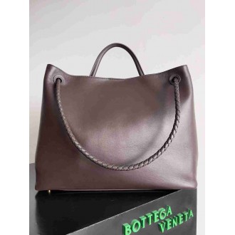 Bottega Veneta Large Andiamo Bag in Fondant Smooth Calfskin