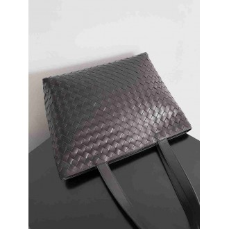 Bottega Veneta Large Zipped Tote in Fondant Intrecciato Calfskin