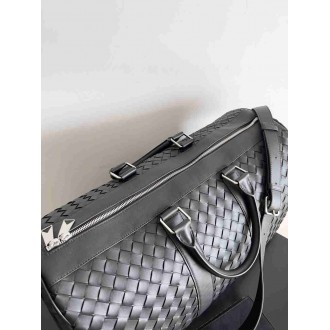 Bottega Veneta Medium Duffle Bag in Black Intrecciato Calfskin