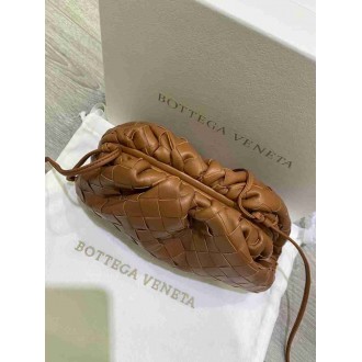 Bottega Veneta Mini Pouch In Caramel Intrecciato Lambskin