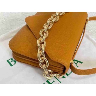 Bottega Veneta Mount Medium Envelope Bag In Cob Leather