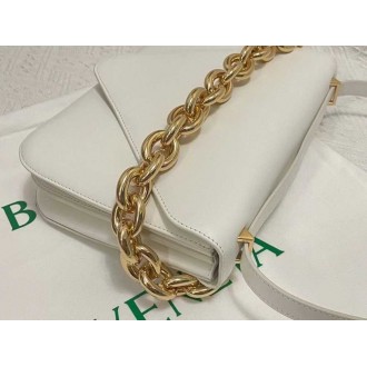Bottega Veneta Mount Medium Envelope Bag In White Calfskin