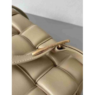 Bottega Veneta Padded Cassette Bag In Porridge Lambskin