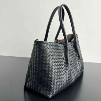 Bottega Veneta Pinacoteca Small Bag in Black Intrecciato Calfskin
