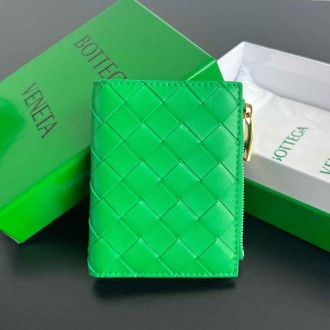 Bottega Veneta Small Bi-Fold Wallet in Green Intrecciato Lambskin