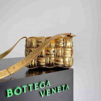 Bottega Veneta Small Cassette Bag In Gold Metallic Lambskin