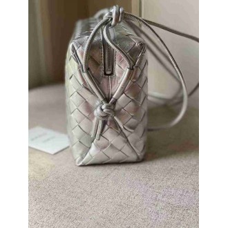 Bottega Veneta Small Loop Bag In Silver Intrecciato Lambskin