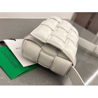 Bottega Veneta Small Padded Cassette Bag In White Lambskin