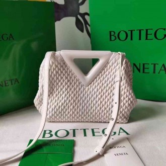 Bottega Veneta Small Point Bag In White Quilted Leather