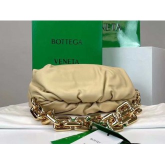 Bottega Veneta The Chain Pouch Bag In Porridge Calfskin