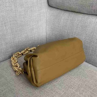 Bottega Veneta The Chain Pouch In Moutarde Calfskin
