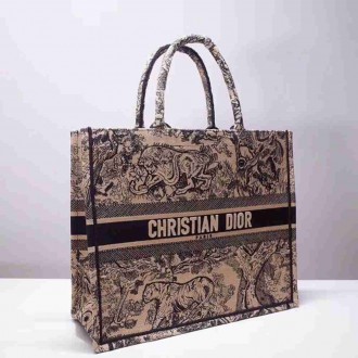 Dior Large Book Tote Bag In Blue Toile de Jouy Embroidery