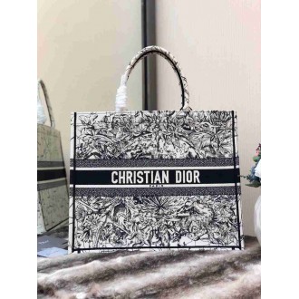 Dior Large Book Tote Bag In Latte Zodiac Embroidery