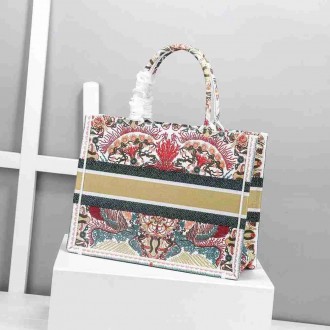 Dior Medium Book Tote Bag In Heart Lights Dior Embroidery