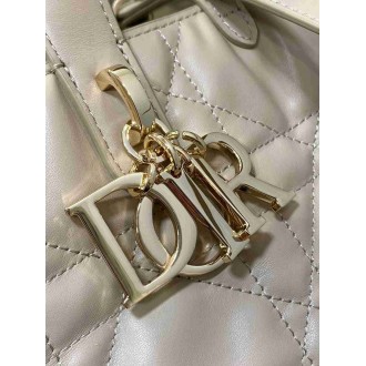 Dior Toujours Vertical Medium Tote Bag in Beige Macrocannage Calfskin