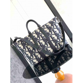 Dior Weekender 40 Bag in Beige Maxi Dior Oblique Jacquard