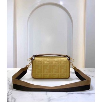 Fendi Baguette Medium Bag In Natural Straw