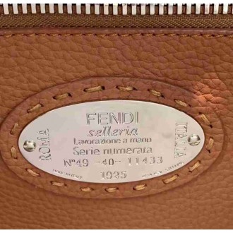 Fendi Selleria Peekaboo Medium Bag In Black Roman Leather