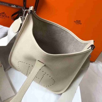 Hermes Evelyne III 29 Bag In Craie Clemence Leather