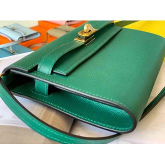 Hermes Kelly Classique To Go Wallet In Malachite Epsom Calfskin