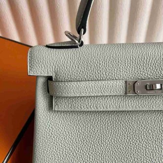 Hermes Kelly Retourne 25 Handmade Bag in Gris Neve Clemence Leather