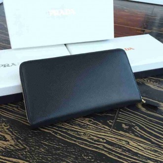 Prada Large Zipped Wallet In Black Saffiano Leather