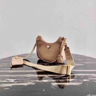 Prada Re-Edition 2005 Shoulder Bag In Beige Saffiano Leather