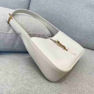 Saint Laurent Le 5 a 7 Hobo Bag In White Leather